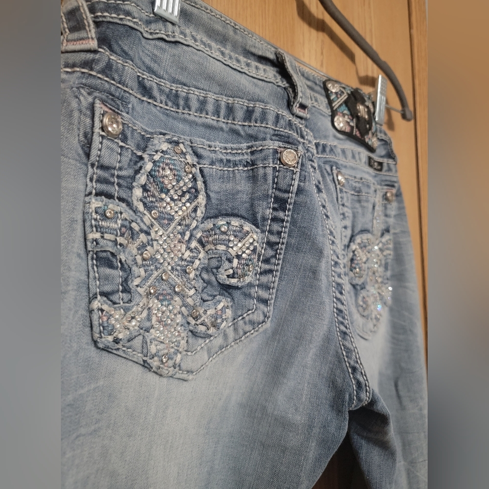 Bootcut Miss Me Jean Size 26 Inseam 33 Fleur De Lis Rhinestone Jewel Pockets - Picture 4 of 12